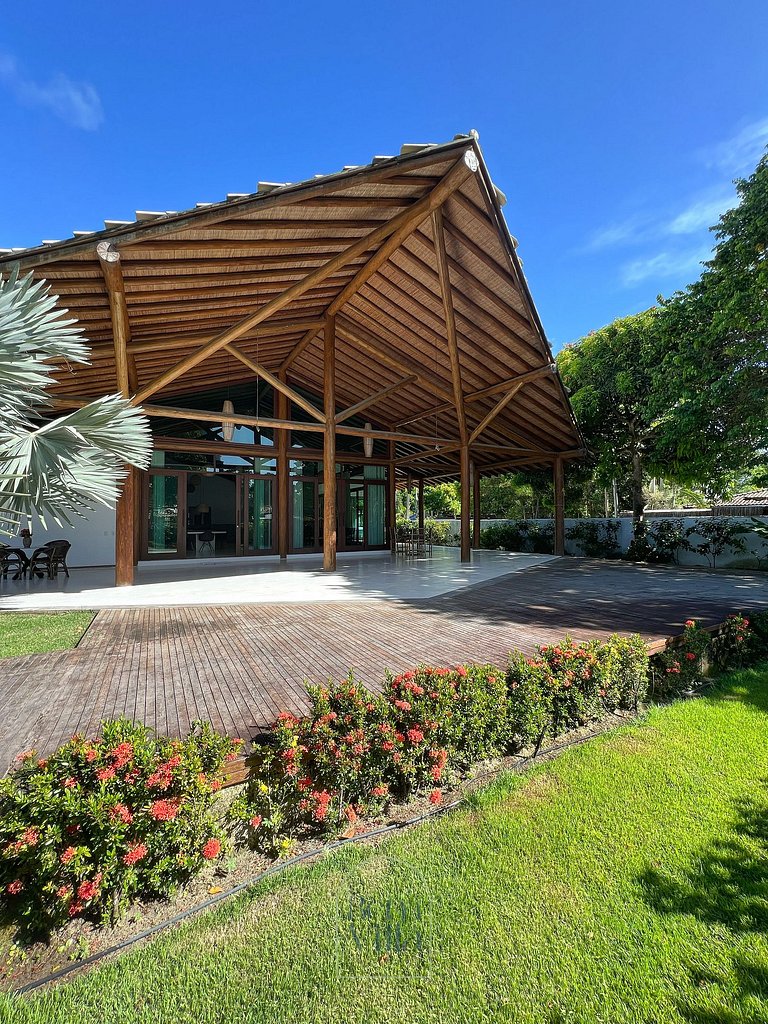 Casa Plus: 6 quartos para 25 pessoas, by BemVilla