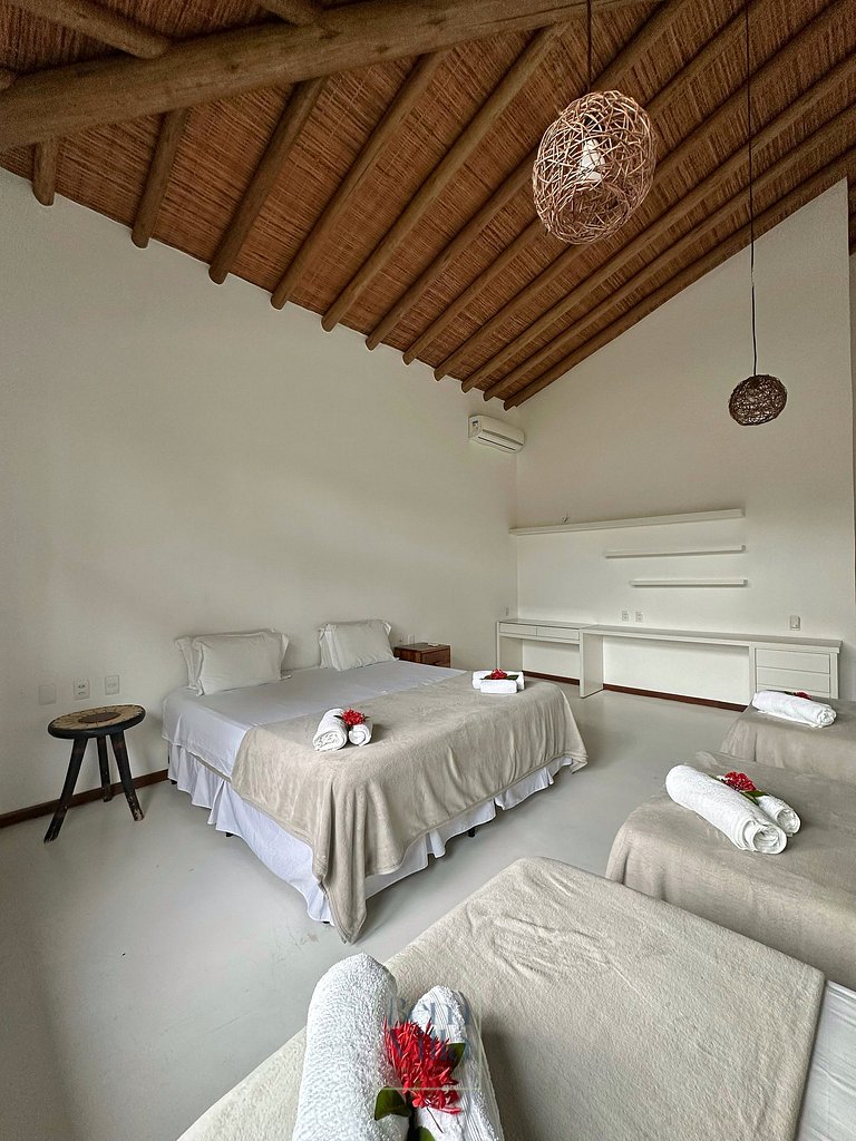 Casa Plus: 6 quartos para 25 pessoas, by BemVilla