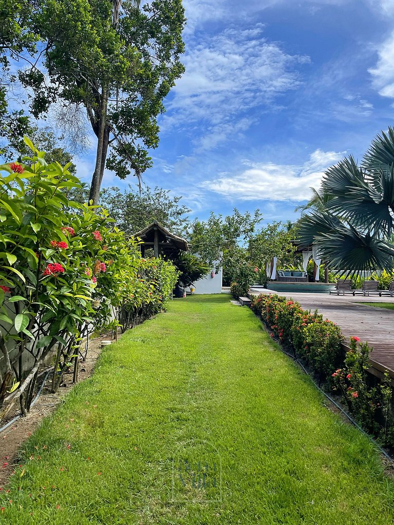 Casa Plus: 6 quartos para 25 pessoas, by BemVilla