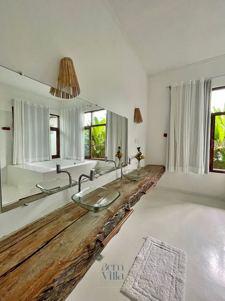 Casa Plus: 6 quartos para 25 pessoas, by BemVilla