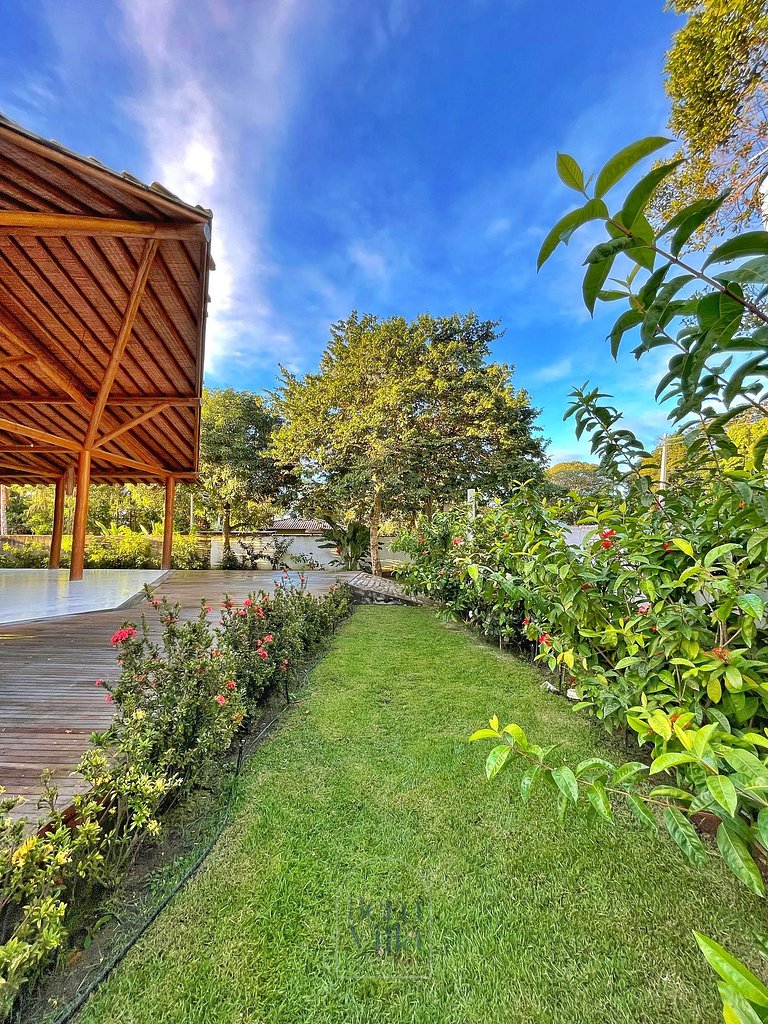 Casa Plus: 6 quartos para 25 pessoas, by BemVilla