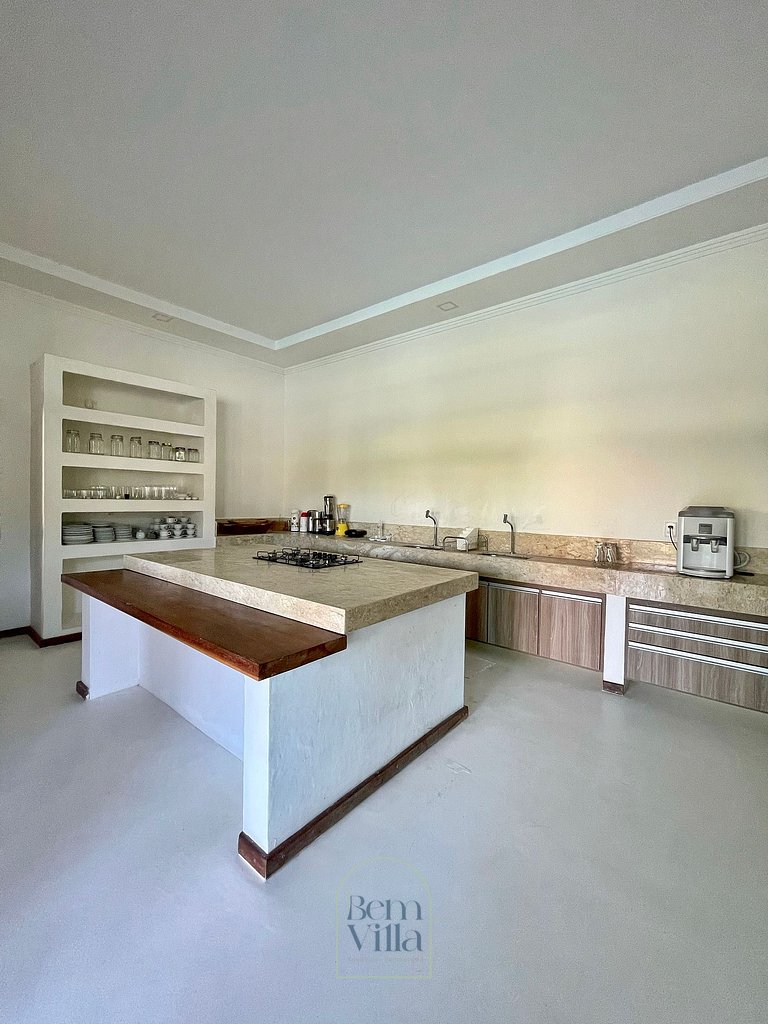 Casa Plus: 6 quartos para 25 pessoas, by BemVilla