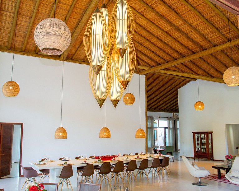 Casa Plus: 6 quartos para 25 pessoas, by BemVilla